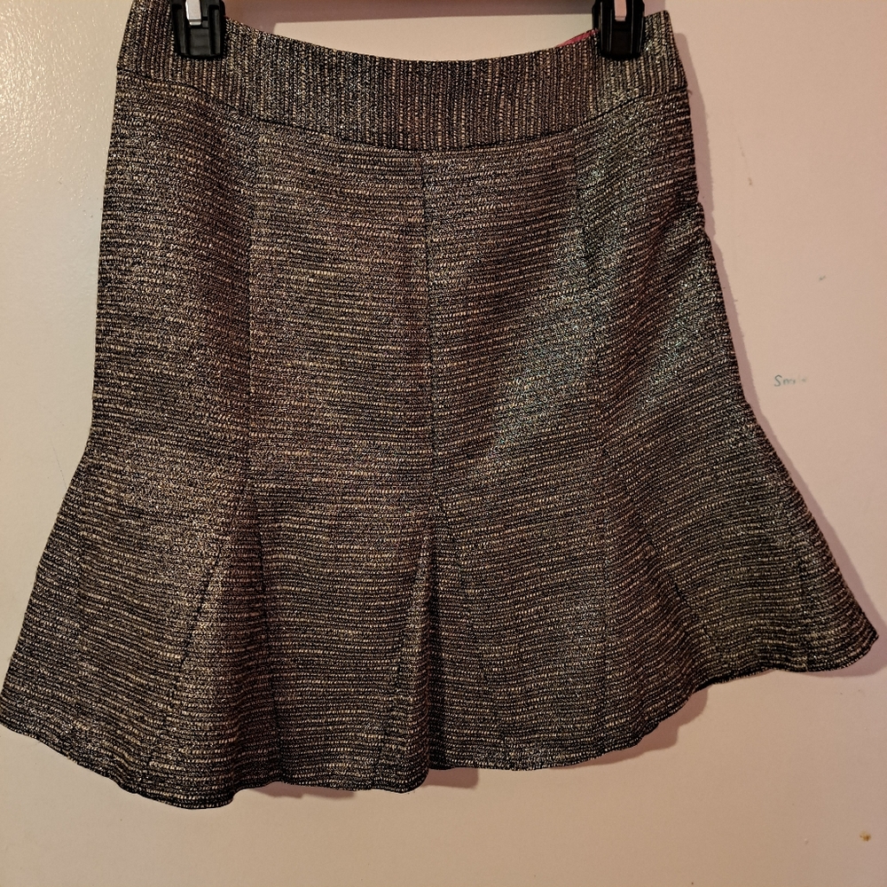 Banana Republic size 4 grey metallic tweed skirt
